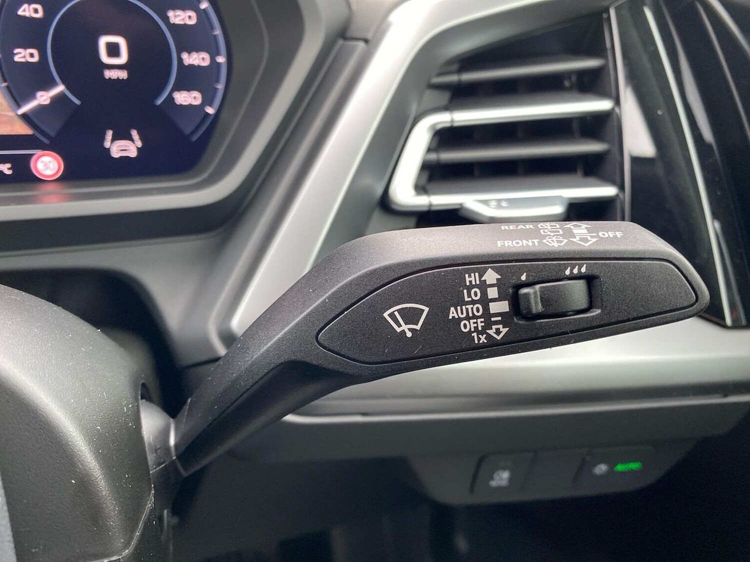 Used Audi Q4 e-tron 2025 for sale - 76749010: Photo 28