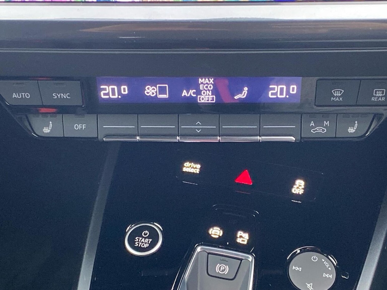 Used Audi Q4 e-tron 2025 for sale - 77012414: Photo 14