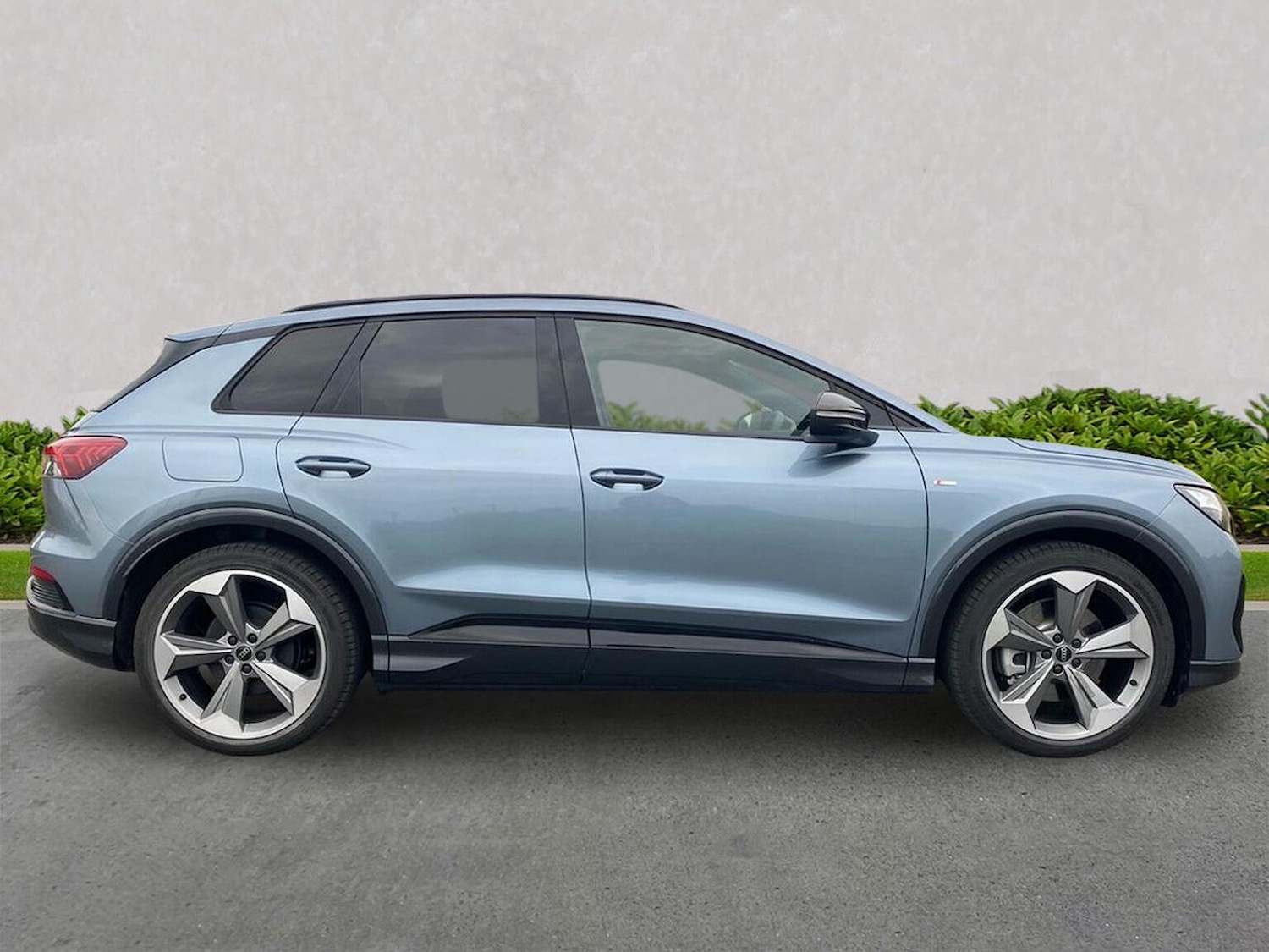 Used Audi Q4 e-tron 2025 for sale - 77012414: Photo 5