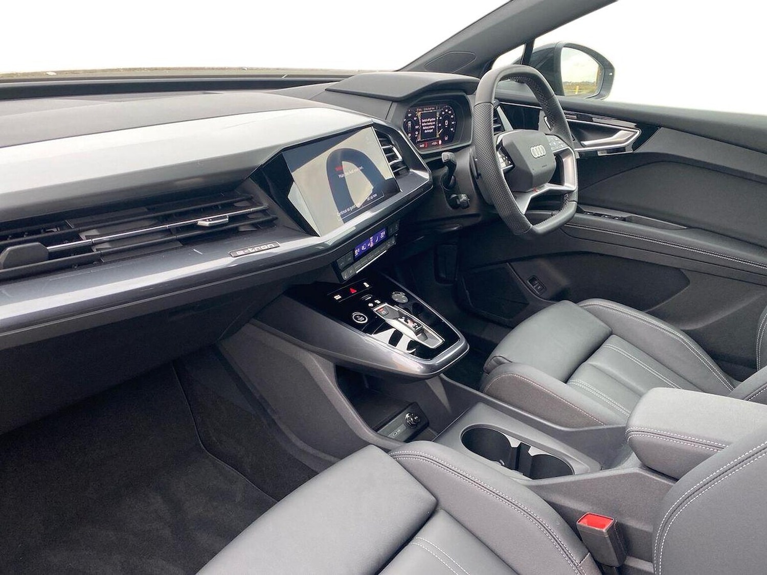 Used Audi Q4 e-tron 2025 for sale - 77012414: Photo 9