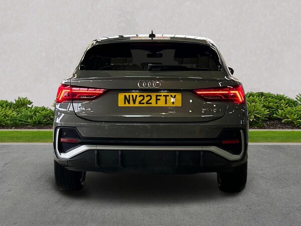Used Audi Q3 2022 for sale - 76149529: Photo 4