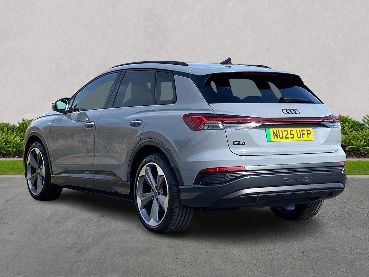 Used Audi Q4 e-tron 2025 for sale - 76599381: Photo 2