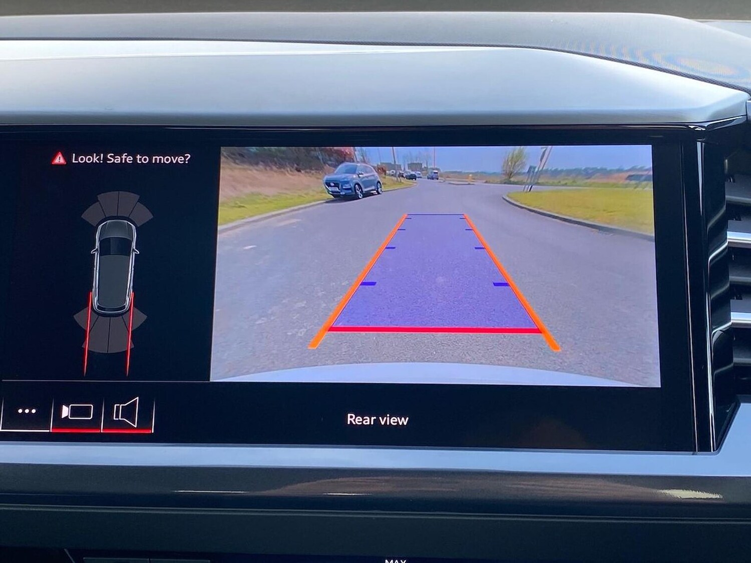 Used Audi Q4 e-tron 2025 for sale - 76599381: Photo 23