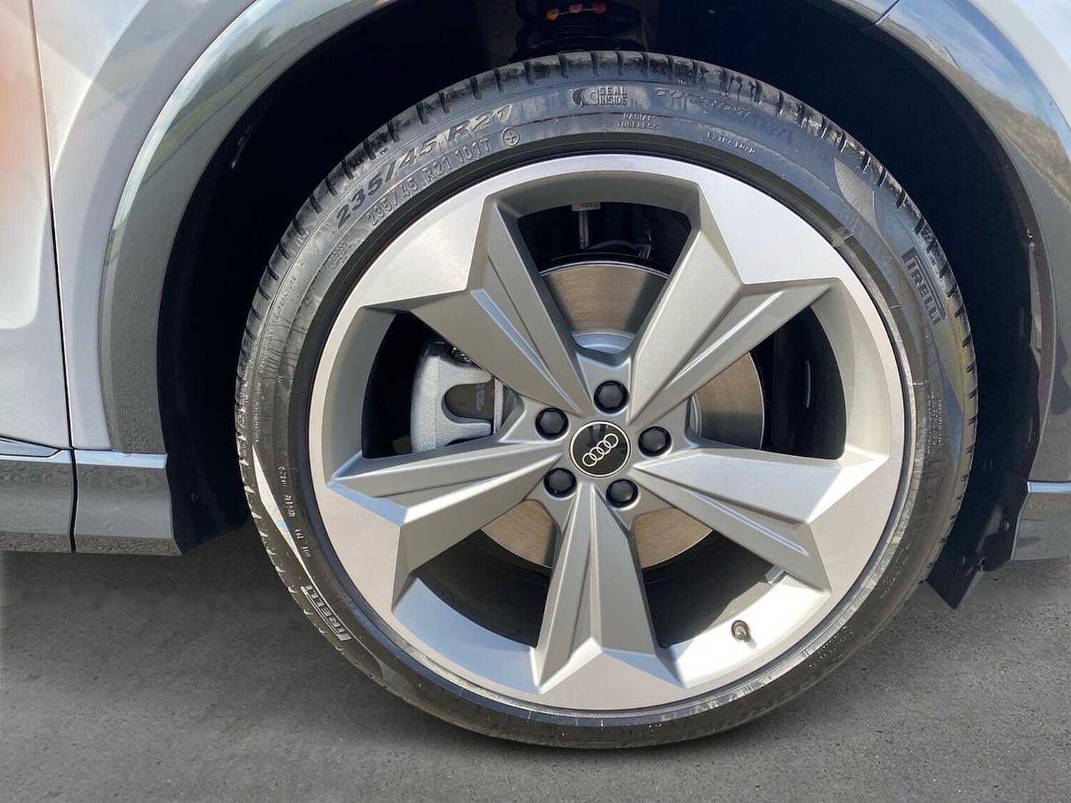 Used Audi Q4 e-tron 2025 for sale - 76599381: Photo 6