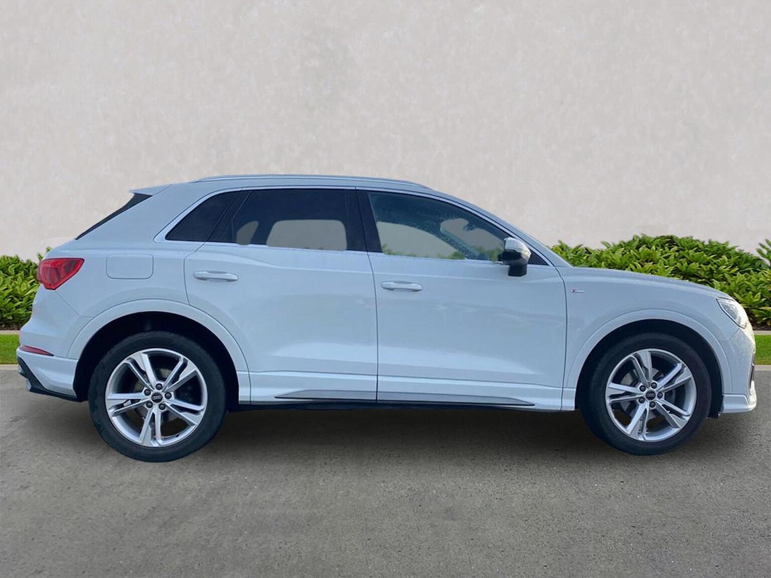 Used Audi Q3 2023 for sale - 76809365: Photo 3