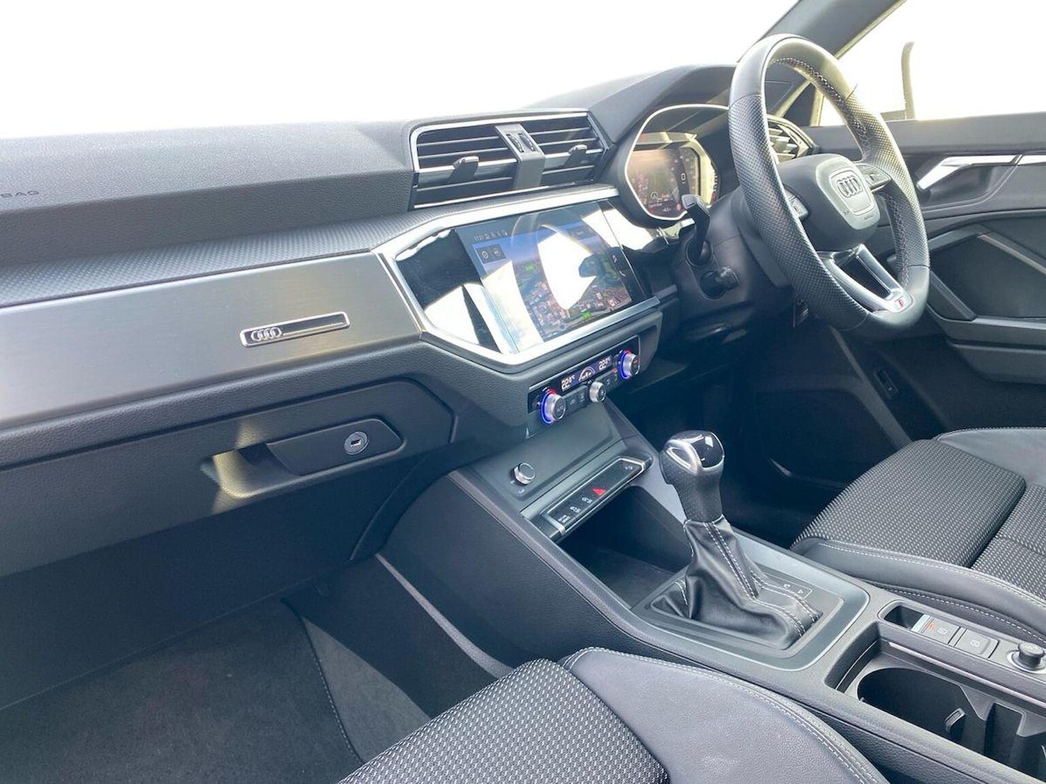 Used Audi Q3 2023 for sale - 76809365: Photo 7