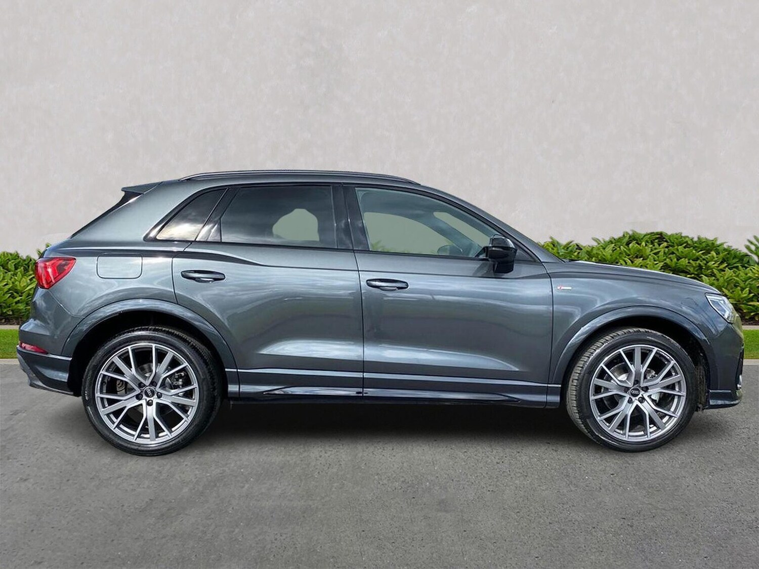 Used Audi Q3 2025 for sale - 76165033: Photo 3