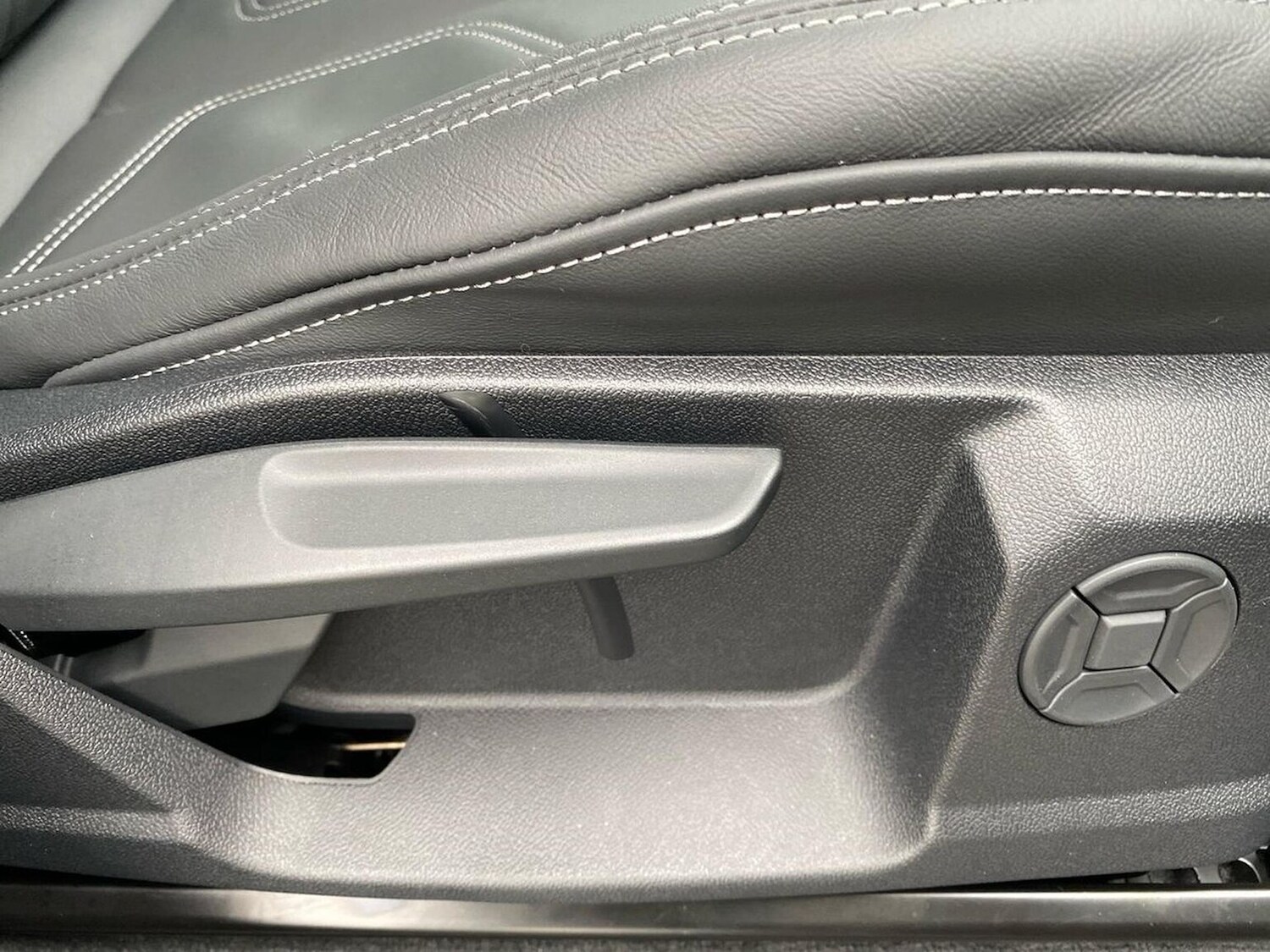 Used Audi Q3 2025 for sale - 78193062: Photo 32