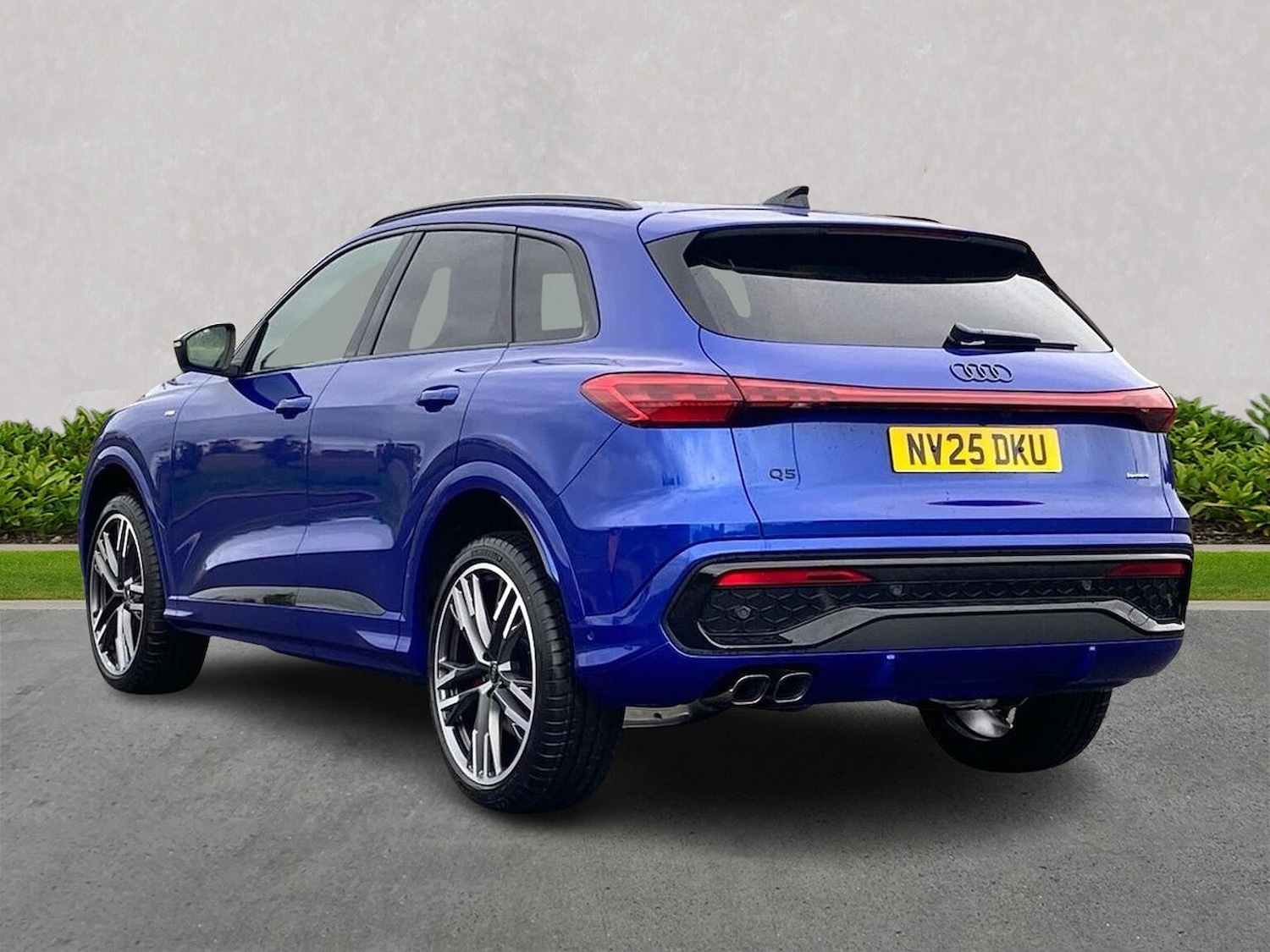 Used Audi Q5 2025 for sale - 76107165: Photo 2