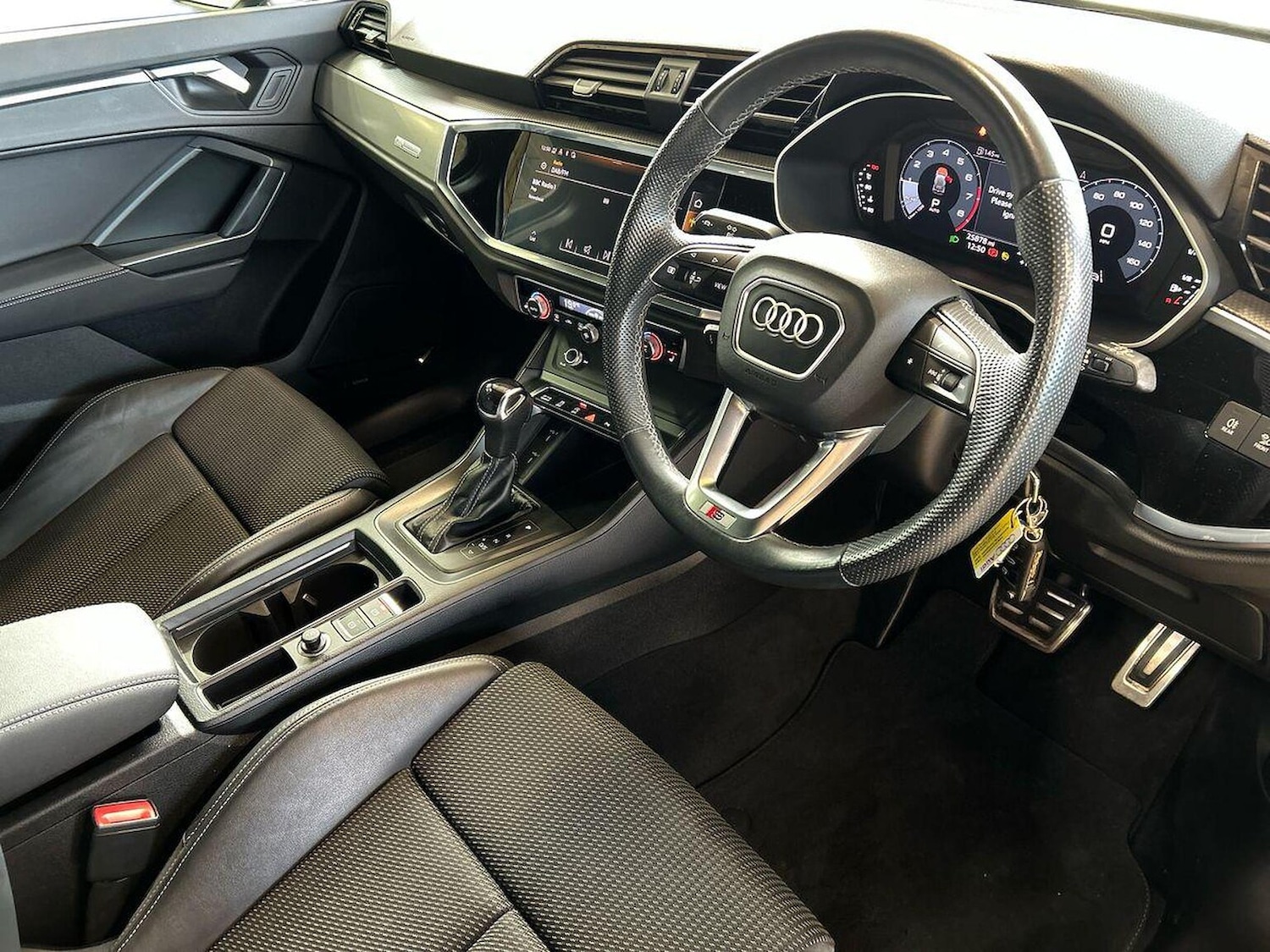 Used Audi Q3 2023 for sale - 76547635: Photo 15