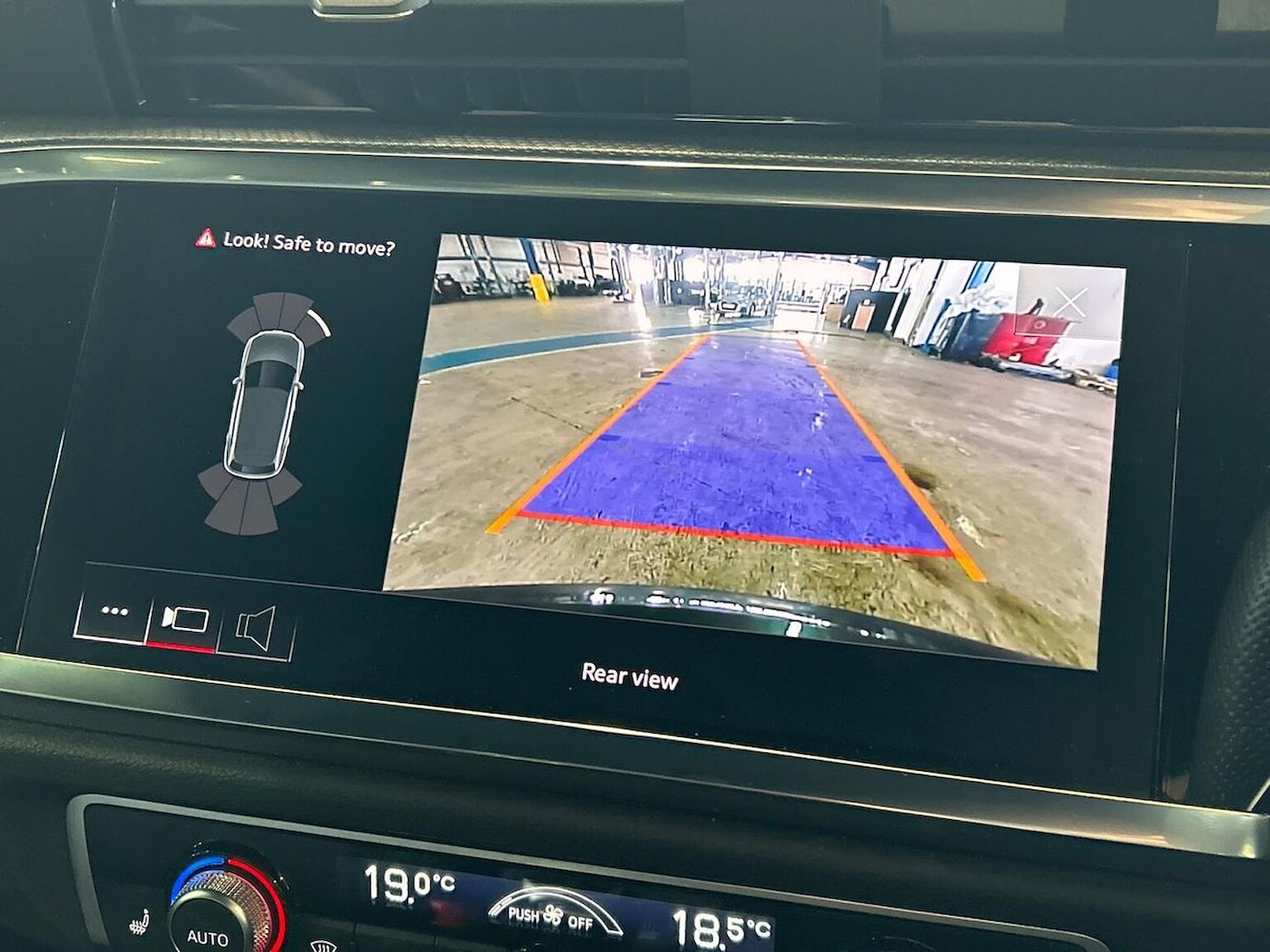 Used Audi Q3 2023 for sale - 76547635: Photo 23