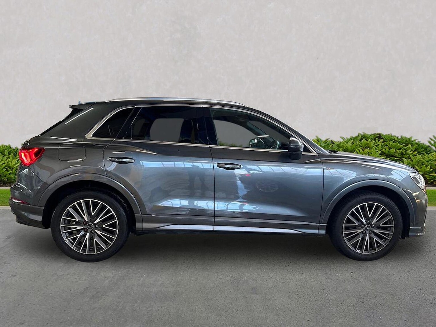 Used Audi Q3 2023 for sale - 76547635: Photo 3