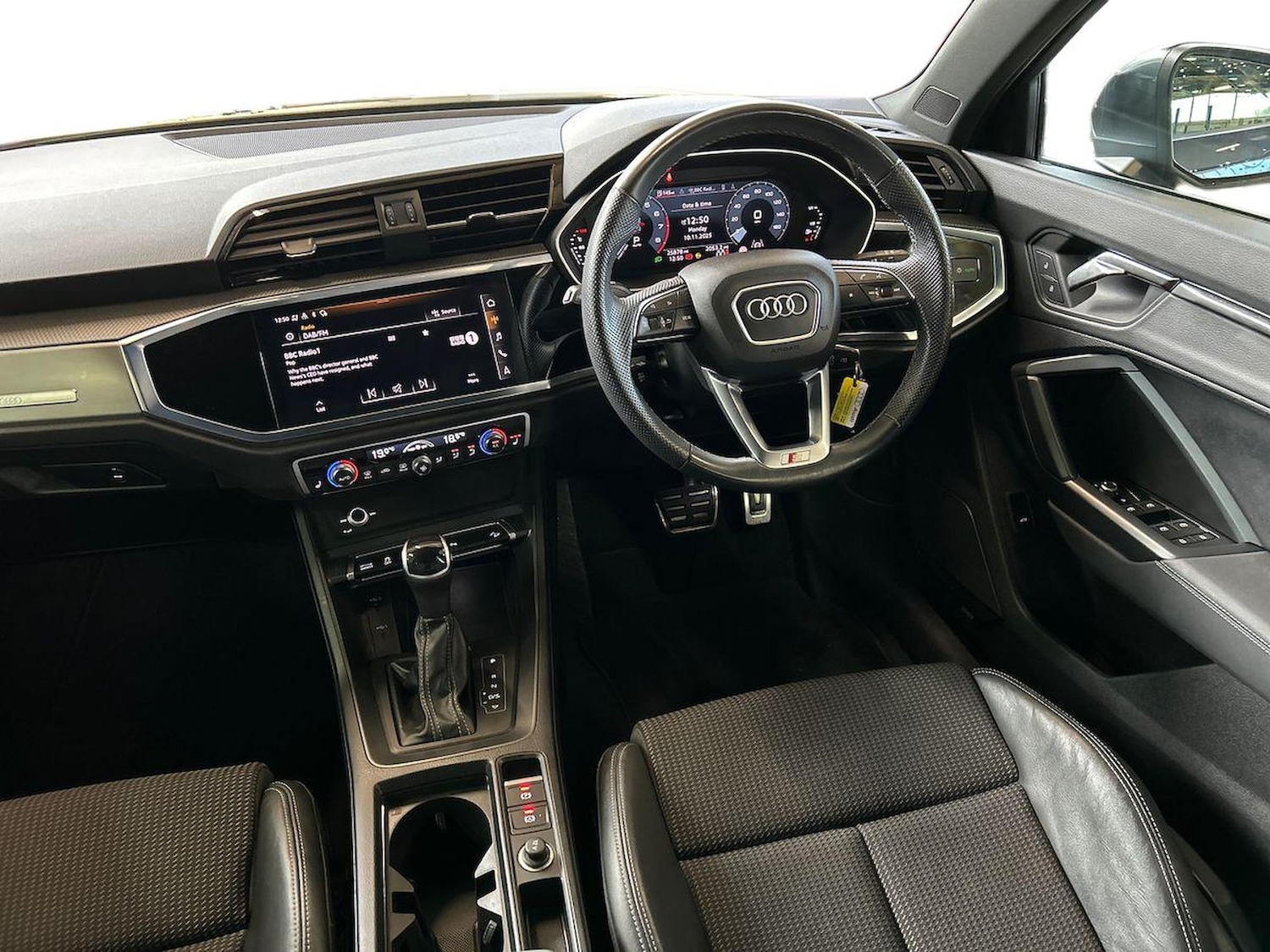 Used Audi Q3 2023 for sale - 76547635: Photo 9