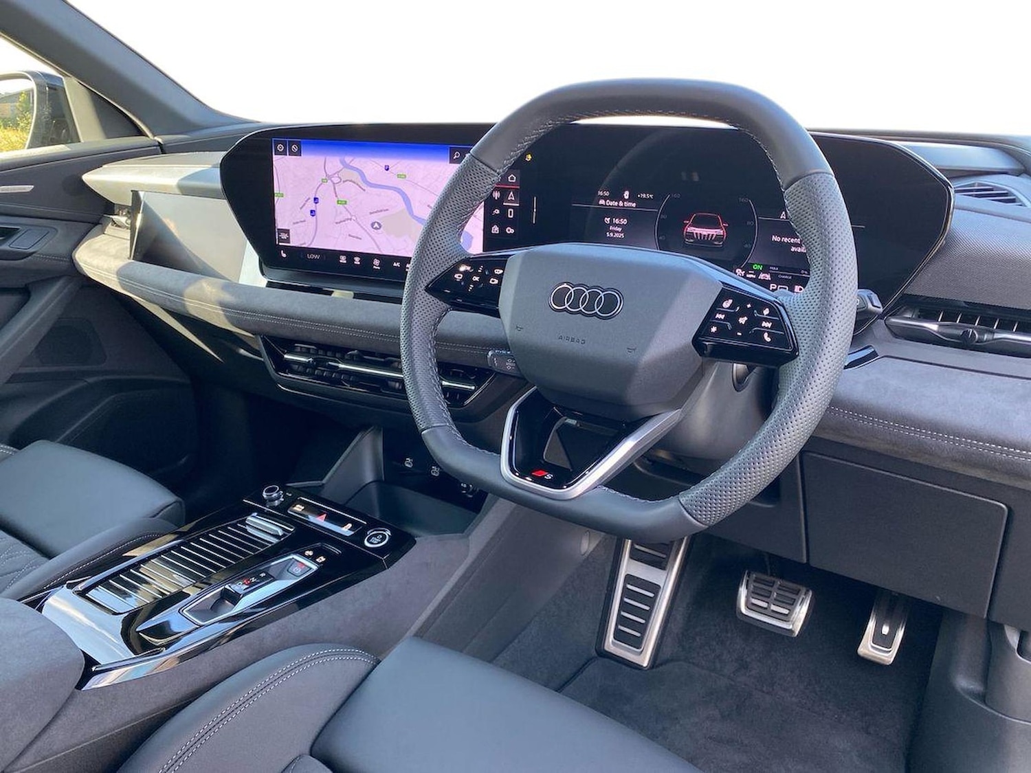 Used Audi Q6 e-tron 2025 for sale - 76520992: Photo 15