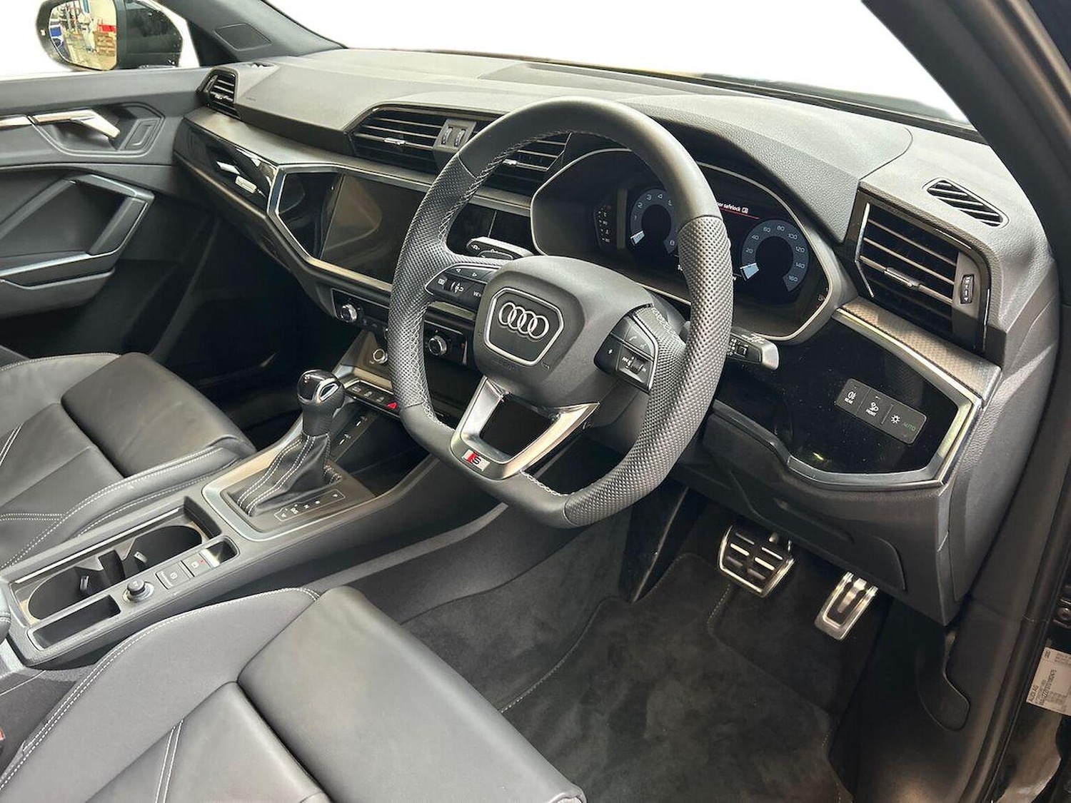 Used Audi Q3 2025 for sale - 76517939: Photo 15