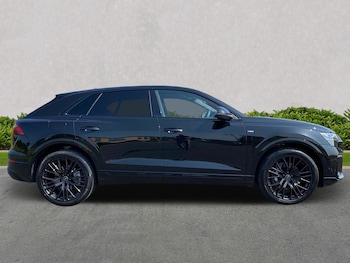 Used Audi Q8 2025 for sale - 75731003: Photo