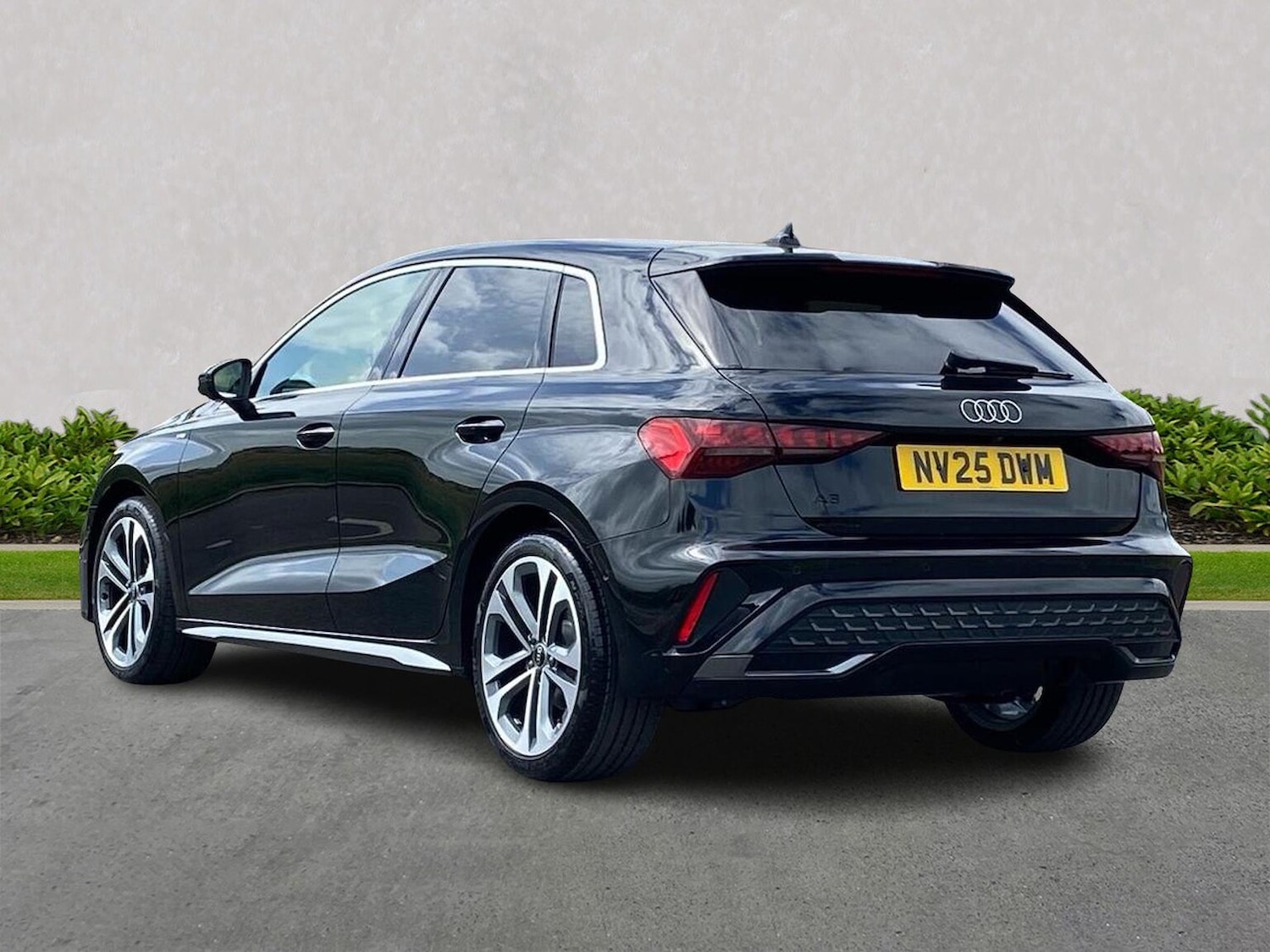 Used Audi A3 2025 for sale - 77001873: Photo 2