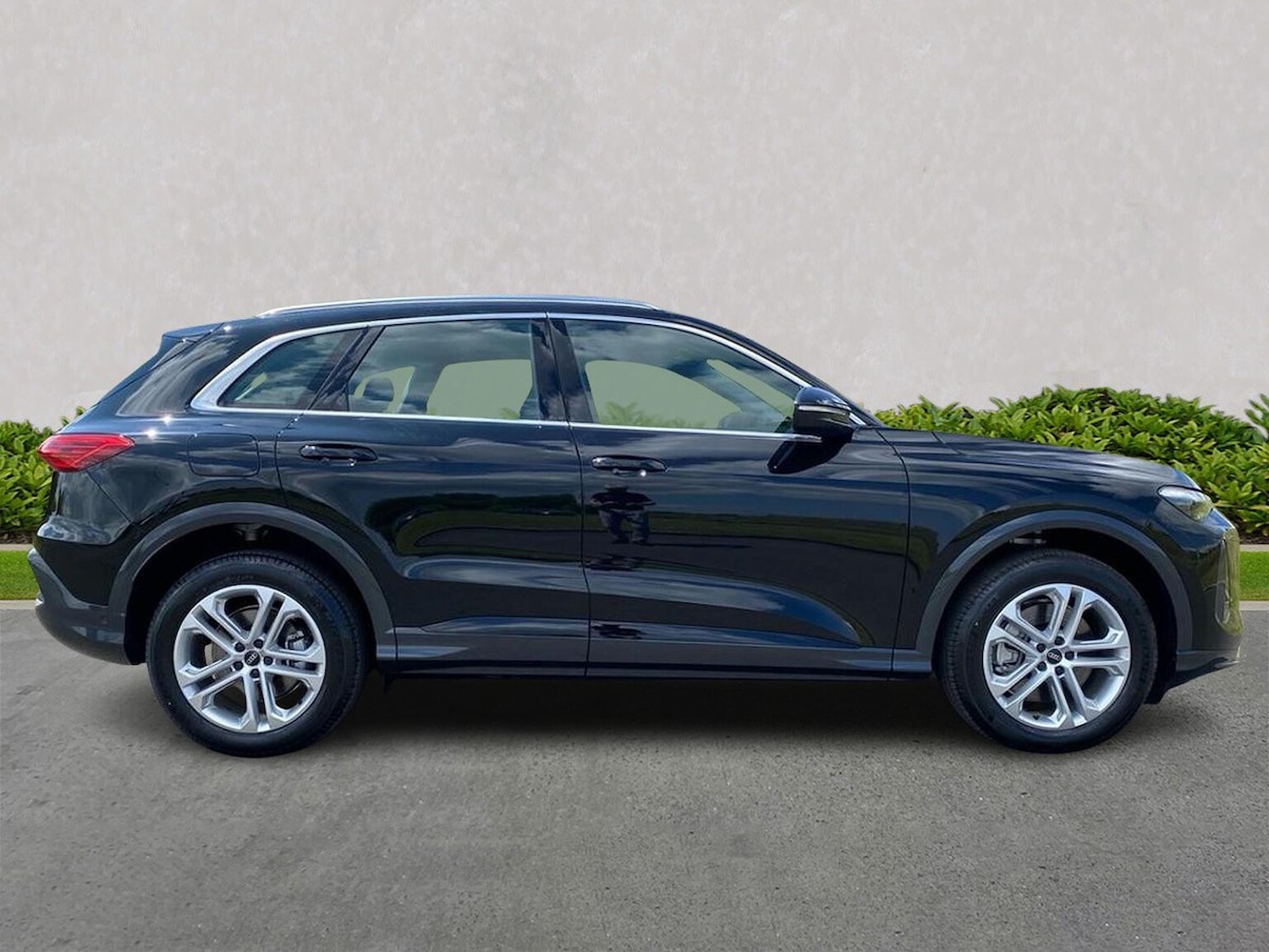 Used Audi Q5 2025 for sale - 76165086: Photo 3