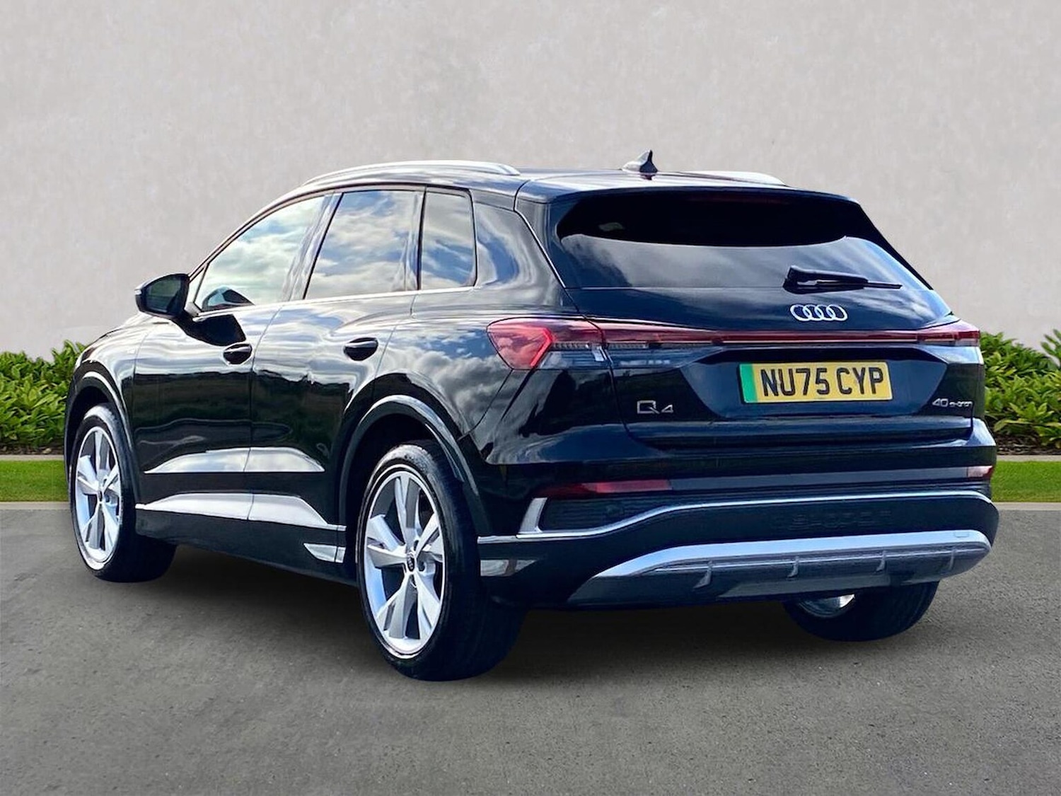 Used Audi Q4 e-tron 2025 for sale - 76699384: Photo 2