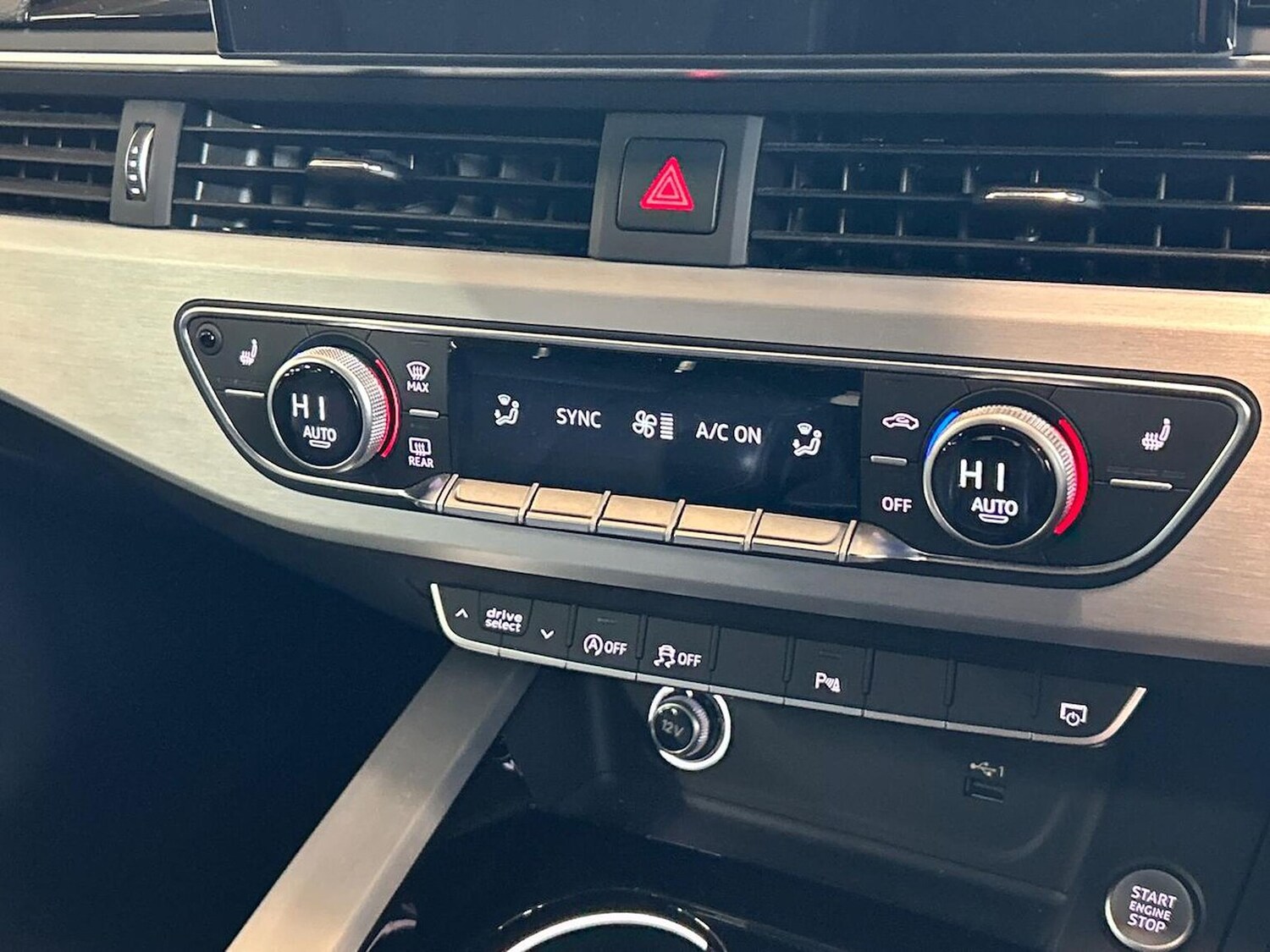 Used Audi A4 2020 for sale - 76357858: Photo 12