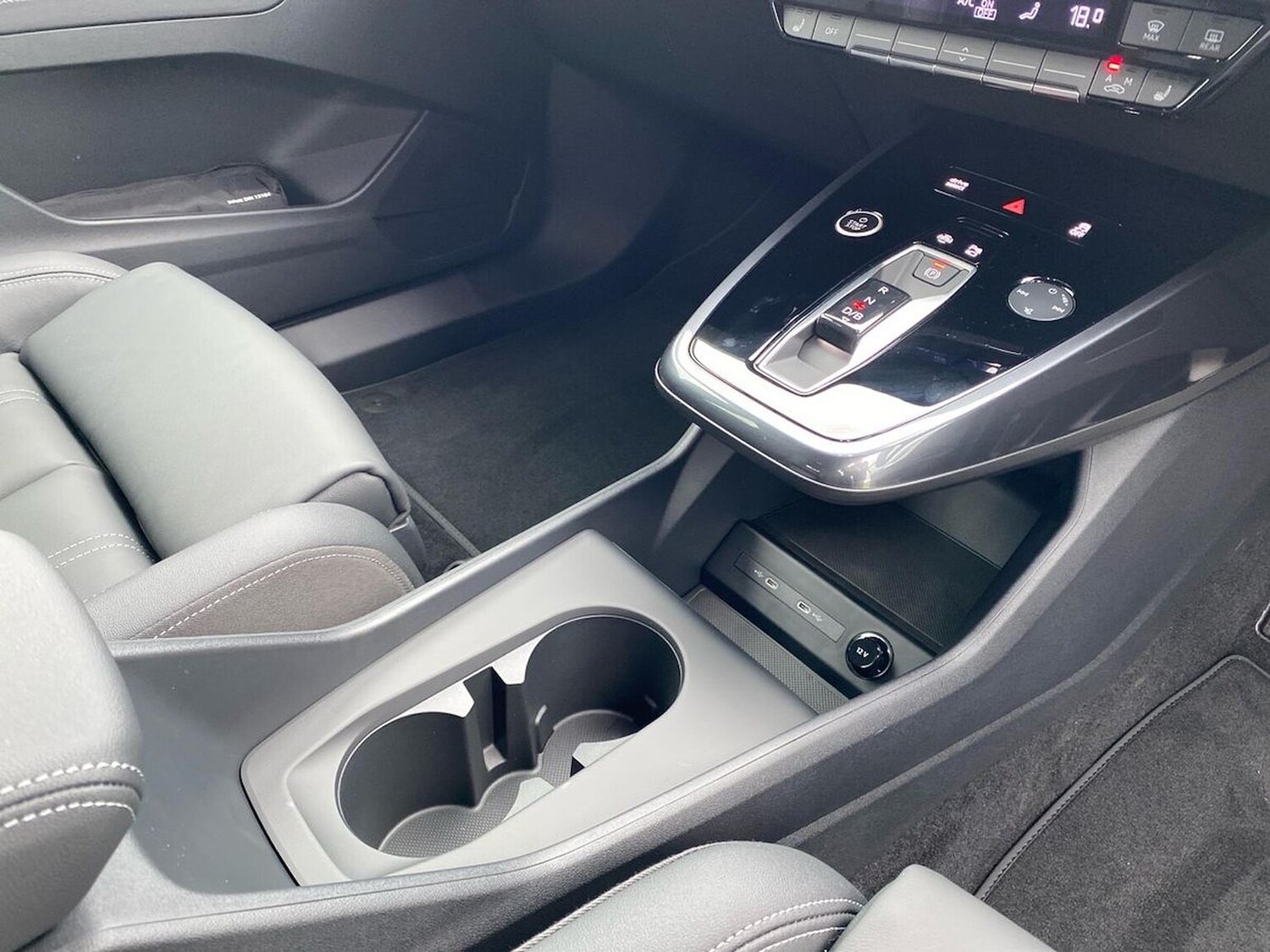 Used Audi Q4 e-tron 2025 for sale - 76253655: Photo 13