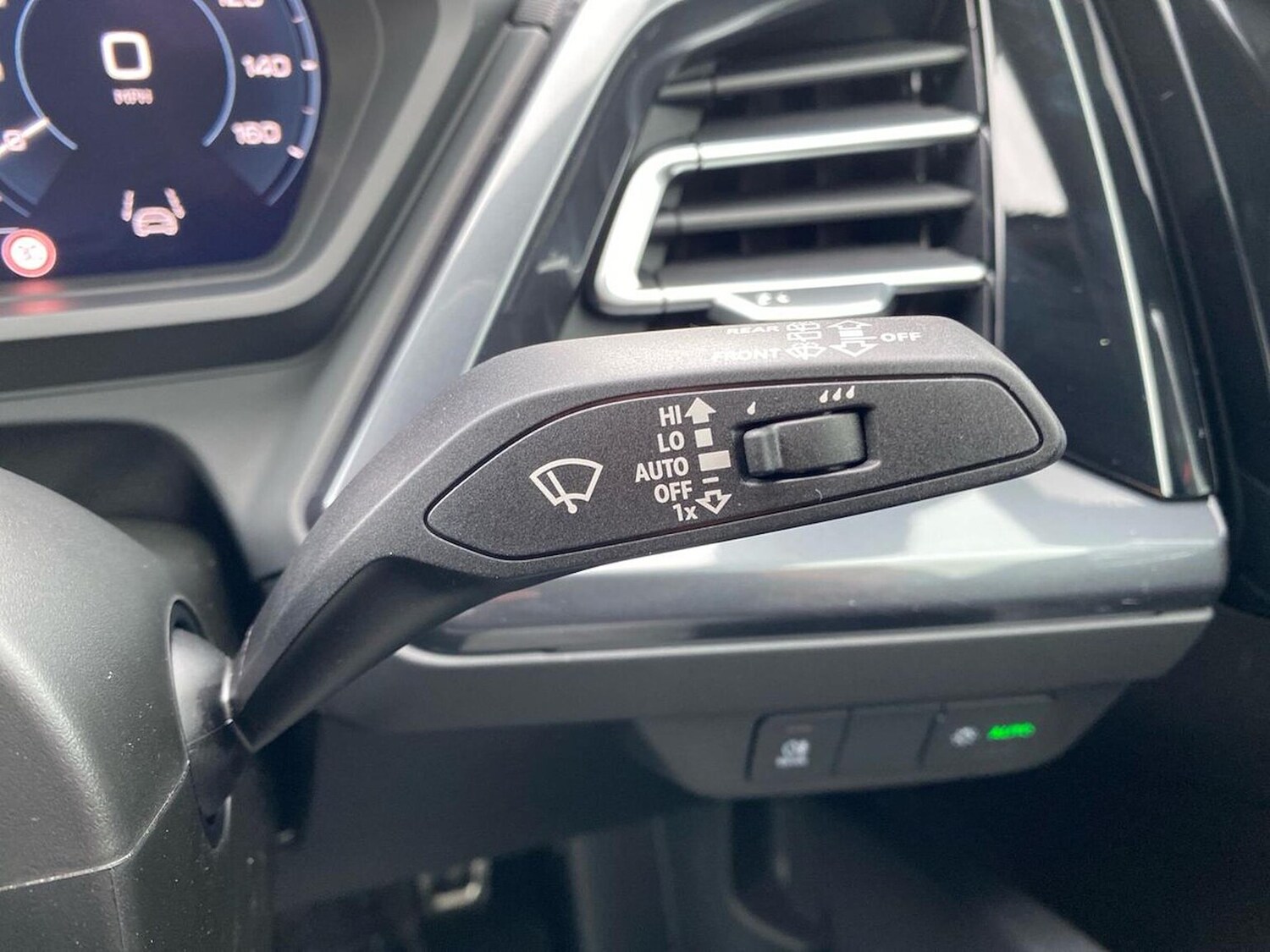 Used Audi Q4 e-tron 2025 for sale - 76253655: Photo 28