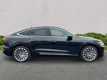 Used Audi Q8 2023 for sale - 79379797: Photo