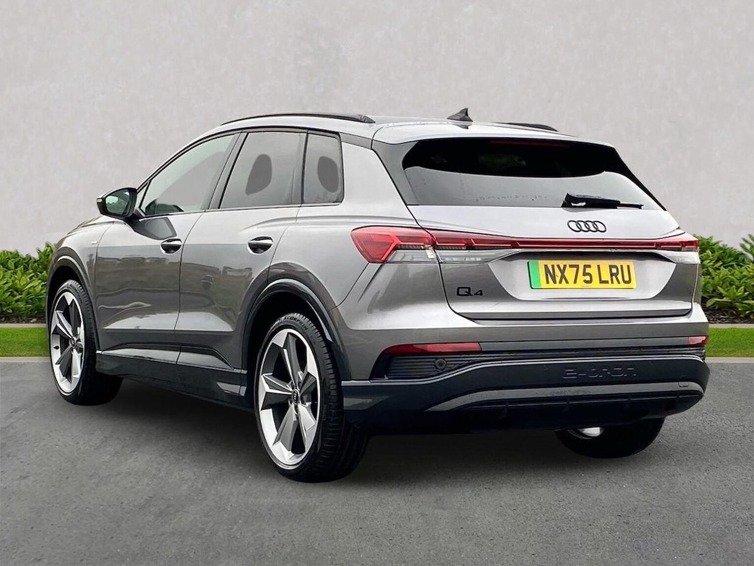 Used Audi Q4 e-tron 2025 for sale - 76478231: Photo 2