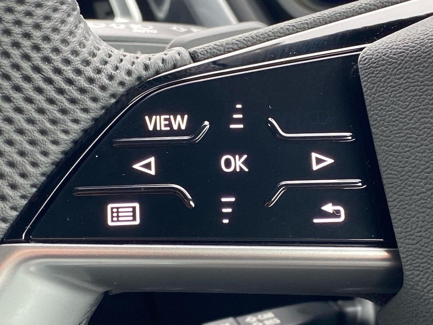 Used Audi Q4 e-tron 2025 for sale - 76478231: Photo 27