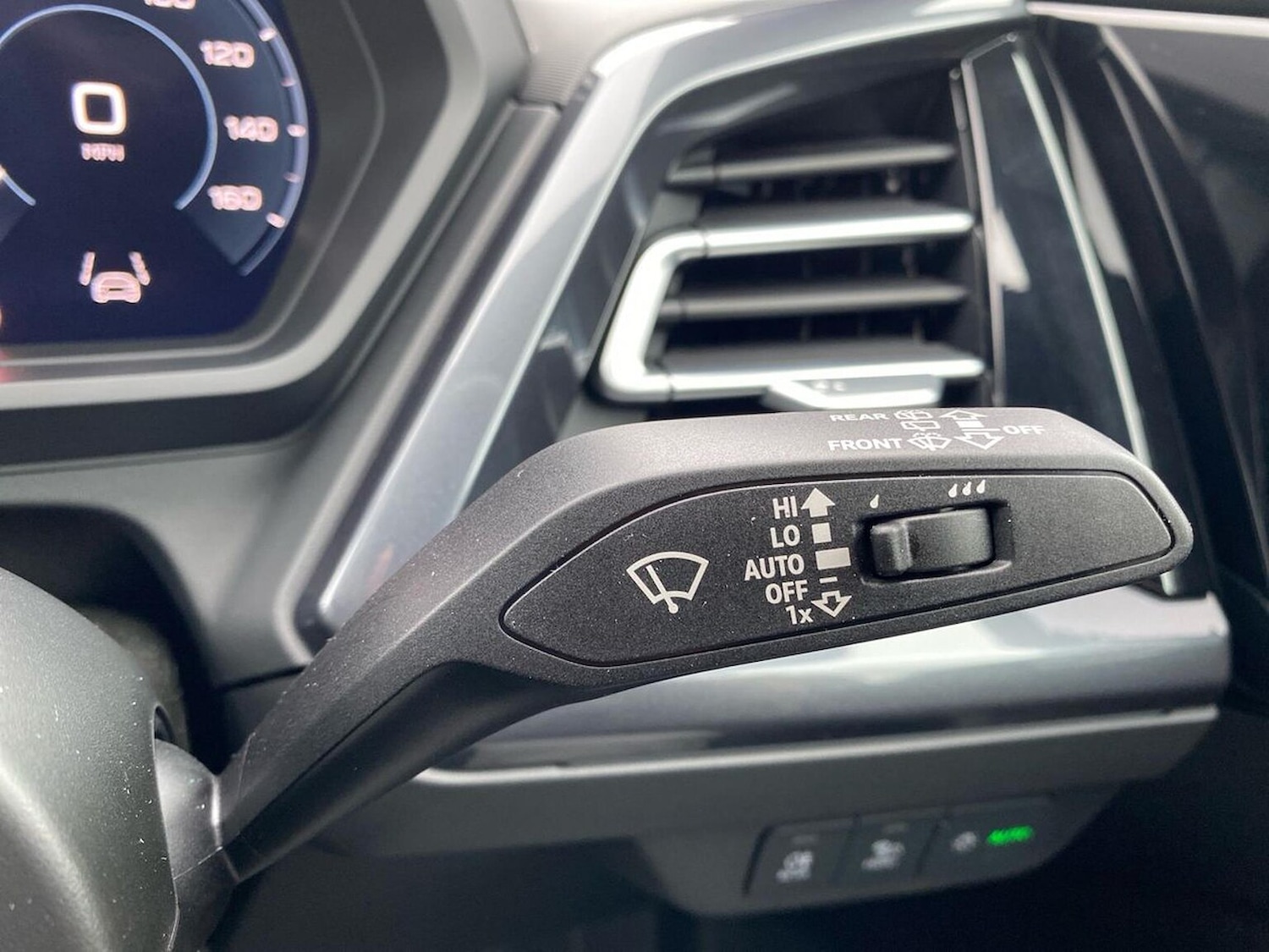 Used Audi Q4 e-tron 2025 for sale - 76478231: Photo 28