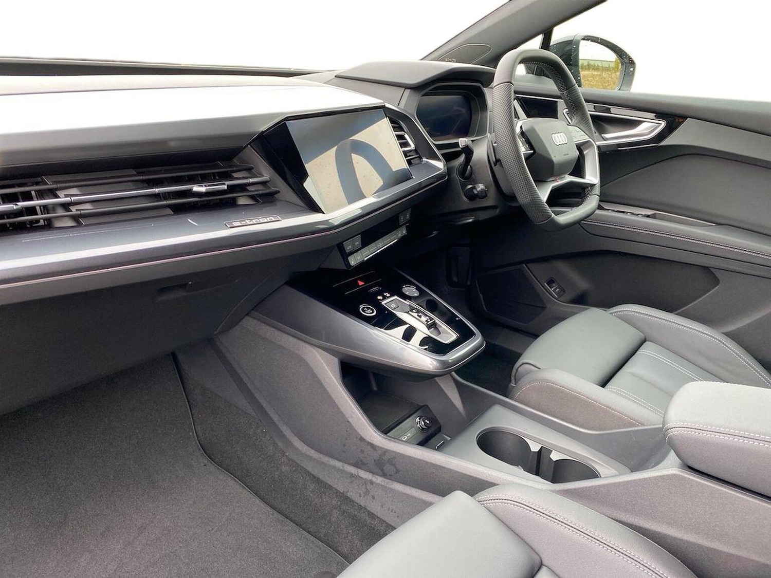 Used Audi Q4 e-tron 2025 for sale - 76478231: Photo 7