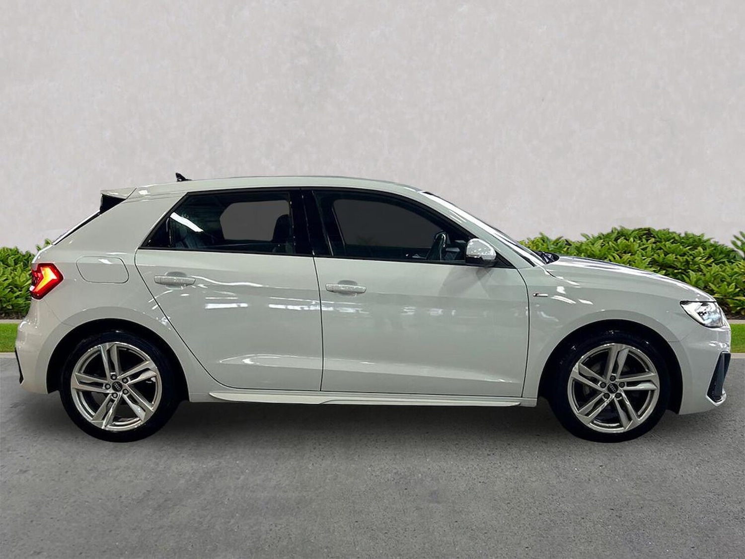 Used Audi A1 2023 for sale - 76357860: Photo 3