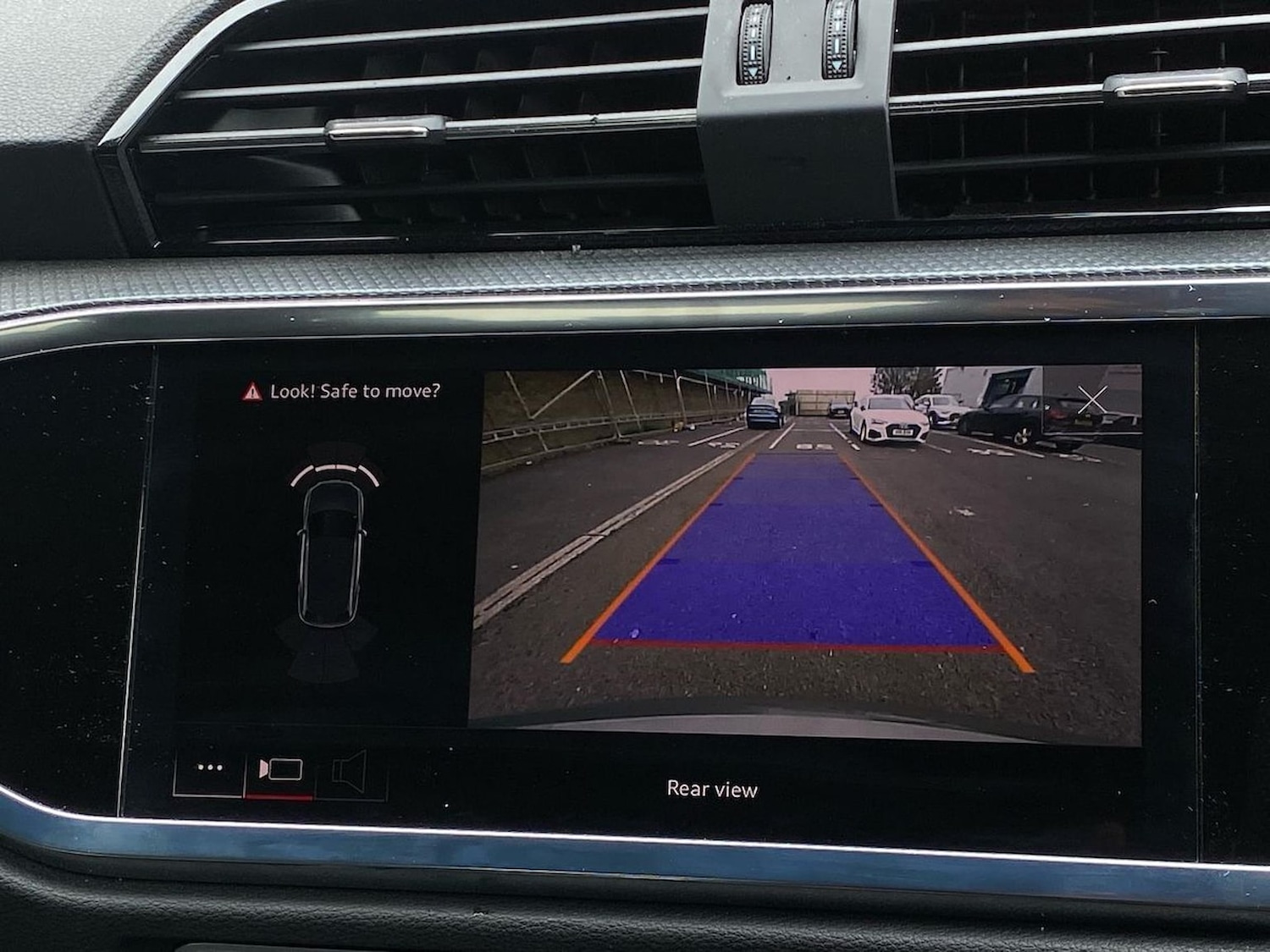 Used Audi Q3 2023 for sale - 76402399: Photo 23