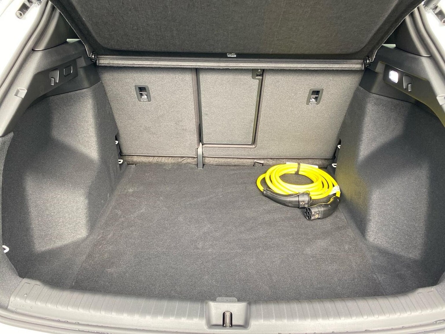 Used Audi Q4 e-tron 2025 for sale - 76699383: Photo 17