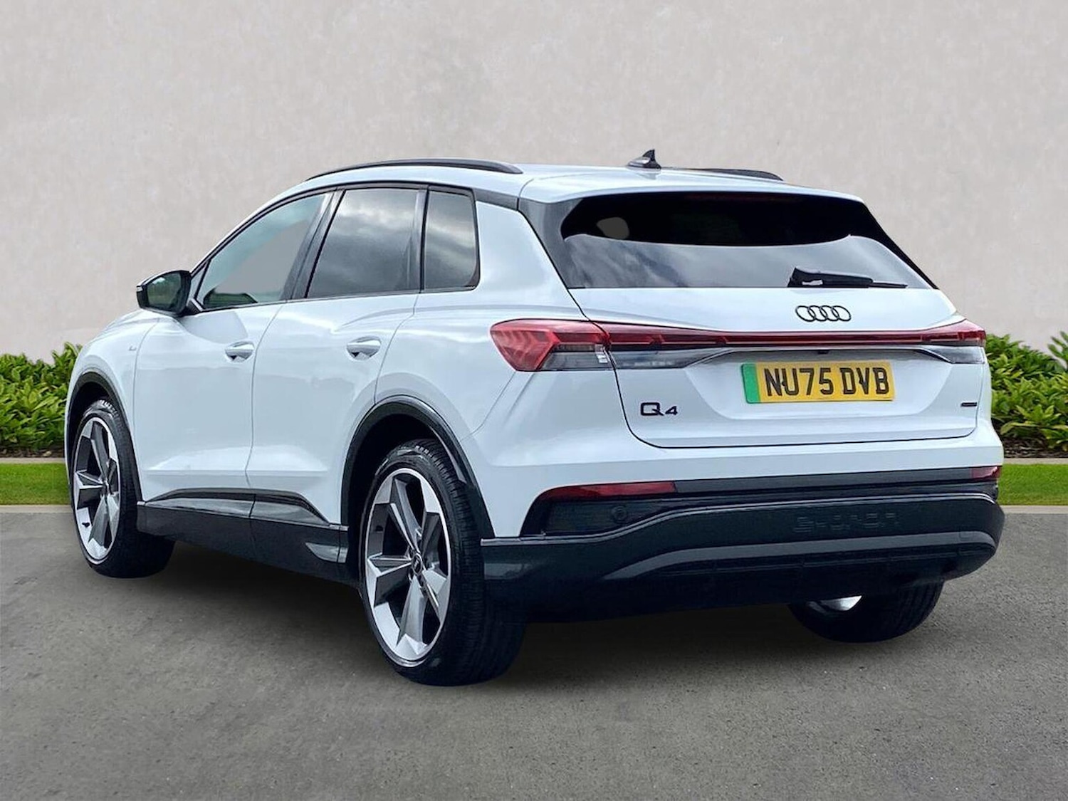 Used Audi Q4 e-tron 2025 for sale - 76699383: Photo 2