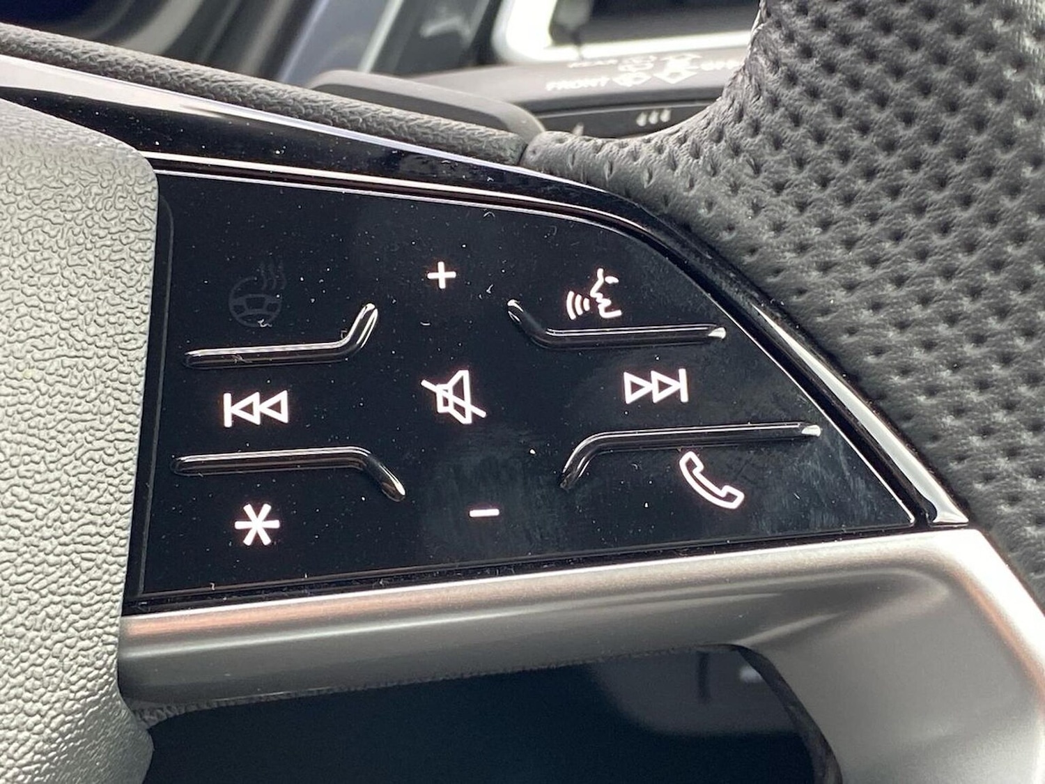 Used Audi Q4 e-tron 2025 for sale - 76699383: Photo 26