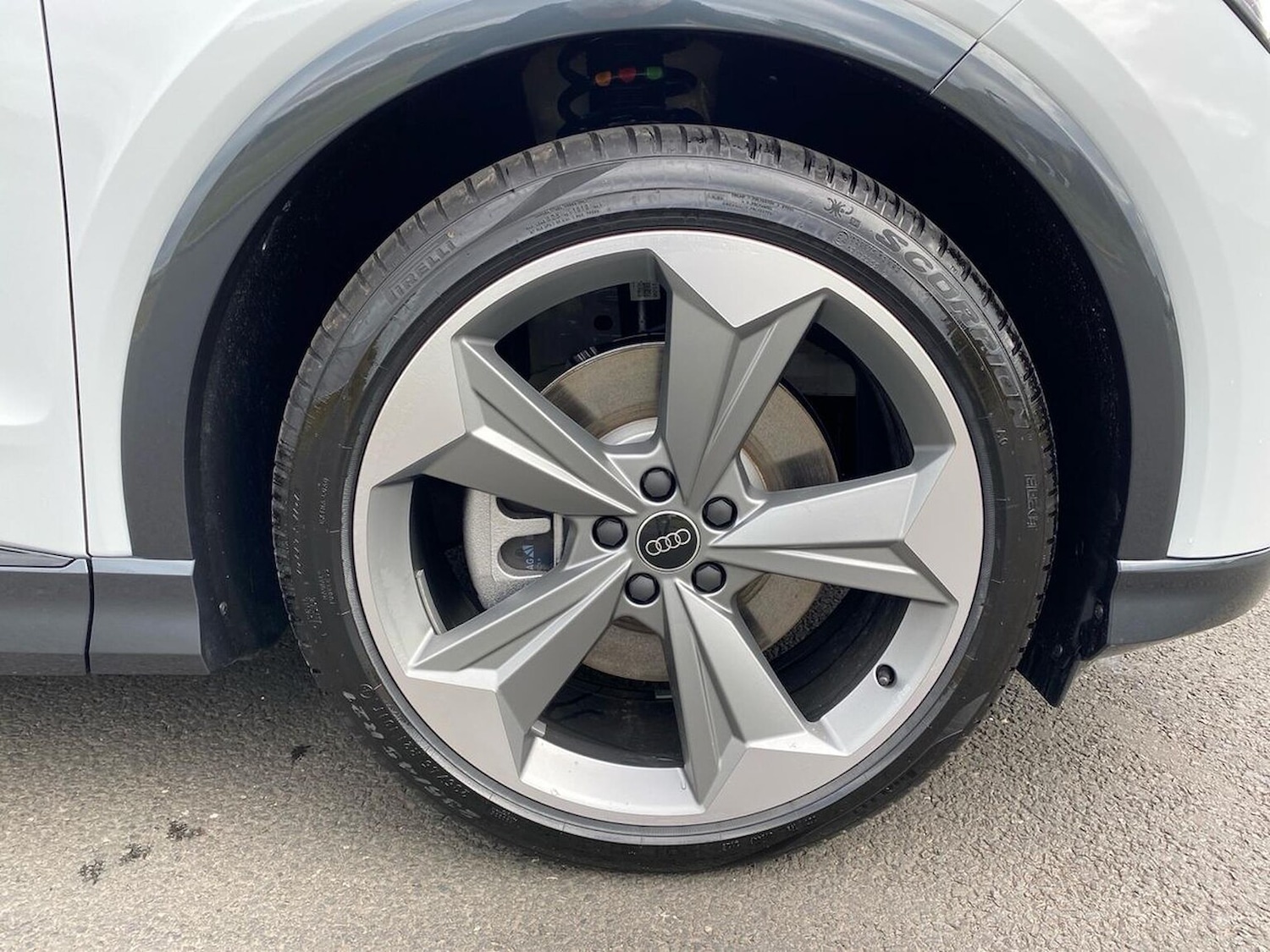 Used Audi Q4 e-tron 2025 for sale - 76699383: Photo 6