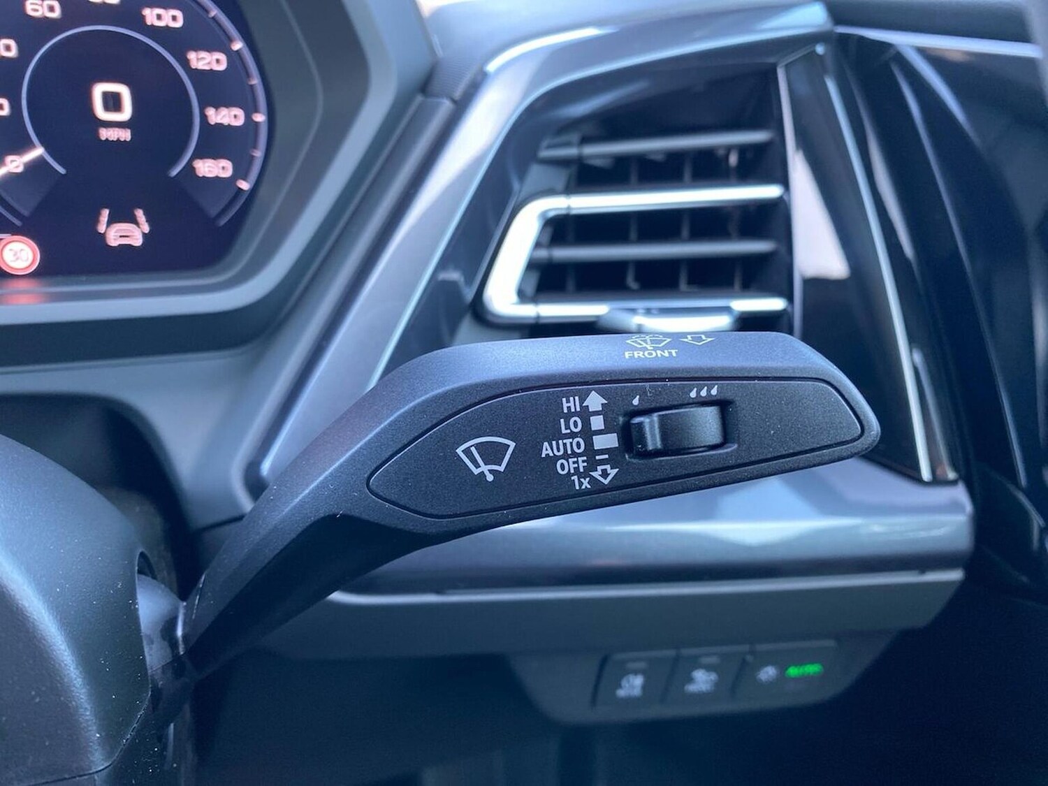 Used Audi Q4 e-tron 2025 for sale - 76165093: Photo 28