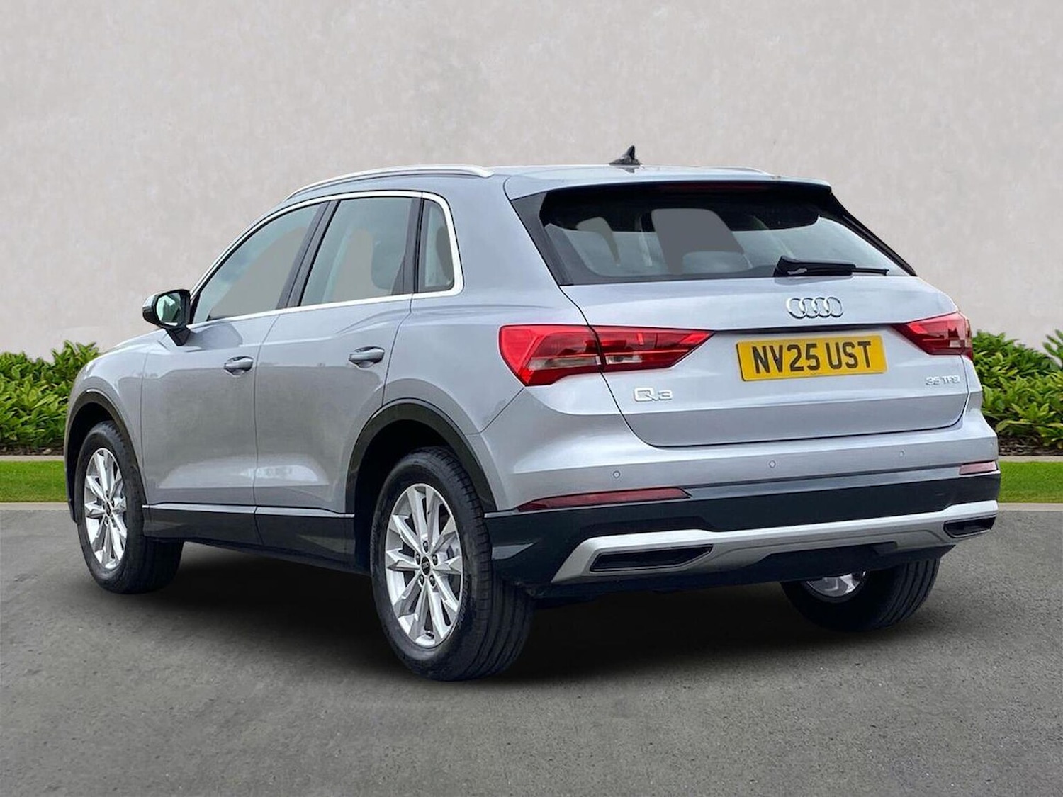 Used Audi Q3 2025 for sale - 77489267: Photo 2