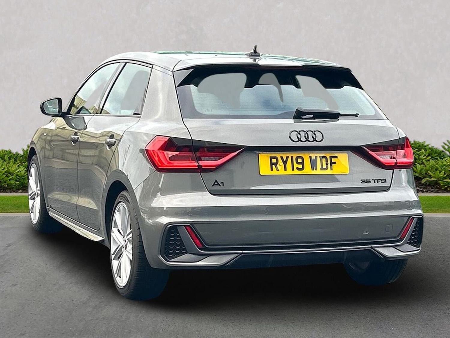 Used Audi A1 2019 for sale - 76374341: Photo 2
