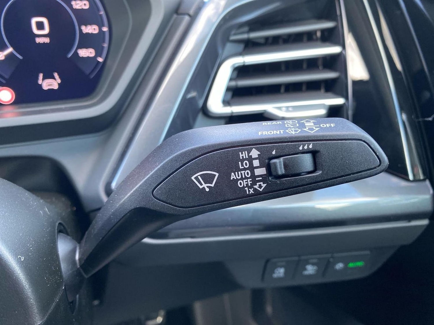 Used Audi Q4 e-tron 2025 for sale - 77616695: Photo 28