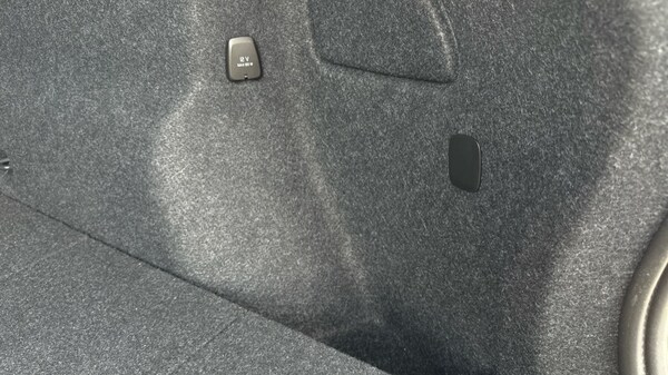 Used Volvo XC40 2024 for sale - 75796731: Photo 42