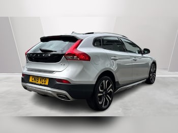 Used Volvo V40 2019 for sale - 78523530: Photo