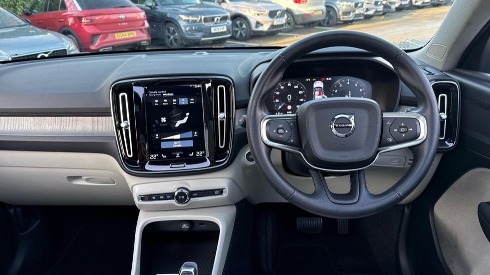 Used Volvo XC40 2021 for sale - 77178052: Photo 5