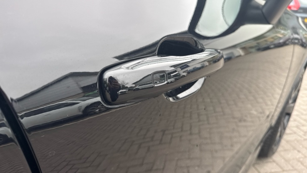 Used Volvo XC60 2025 for sale - 78049803: Photo 25