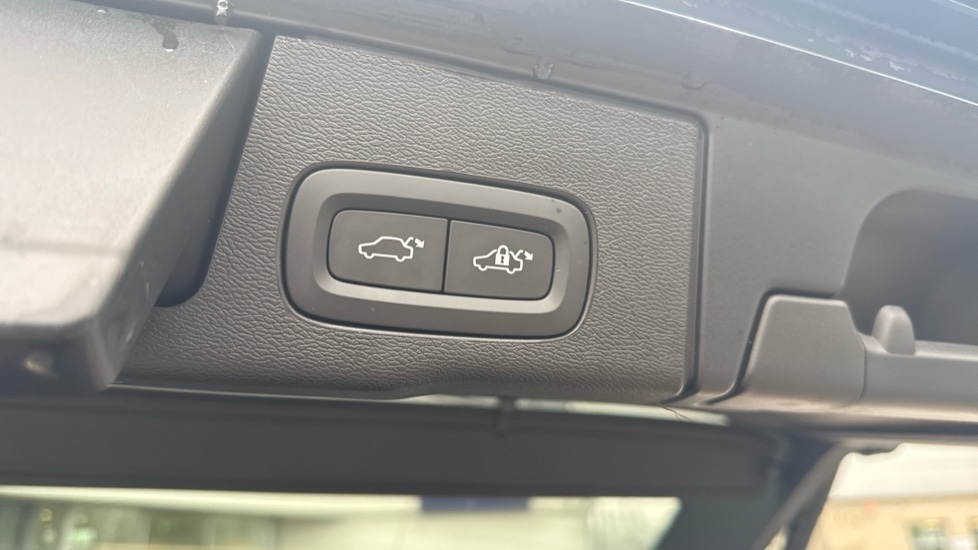 Used Volvo XC60 2025 for sale - 78049803: Photo 30