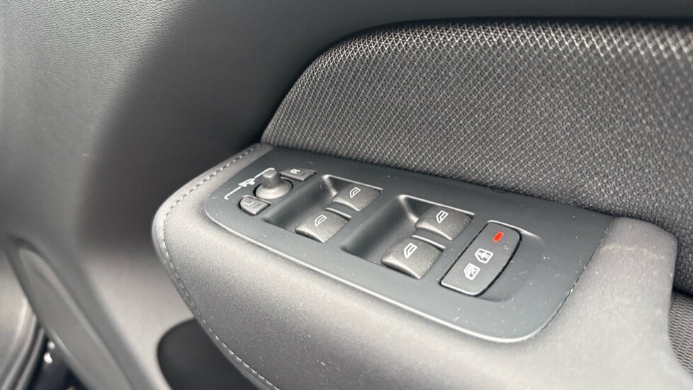 Used Volvo XC60 2025 for sale - 78049803: Photo 36