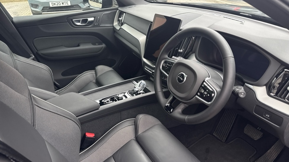 Used Volvo XC60 2025 for sale - 78049803: Photo 4