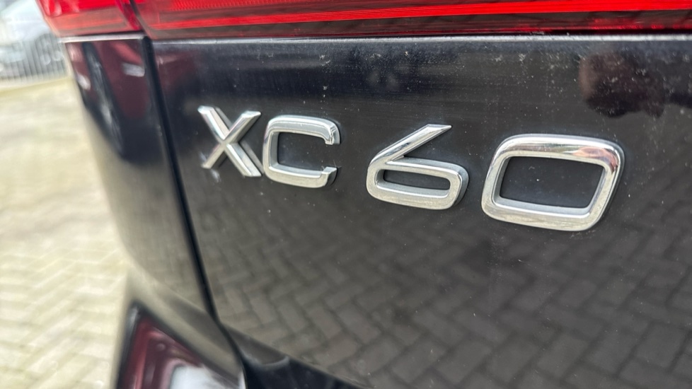 Used Volvo XC60 2021 for sale - 77137743: Photo 16