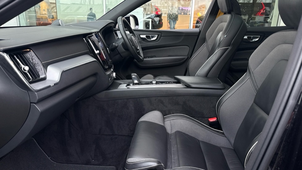 Used Volvo XC60 2021 for sale - 77137743: Photo 29